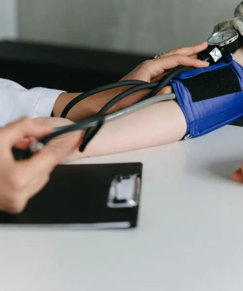 Cardiólogo especialista en ecocardiografía para pacientes con valvulopatías en Tijuana y Tecate
